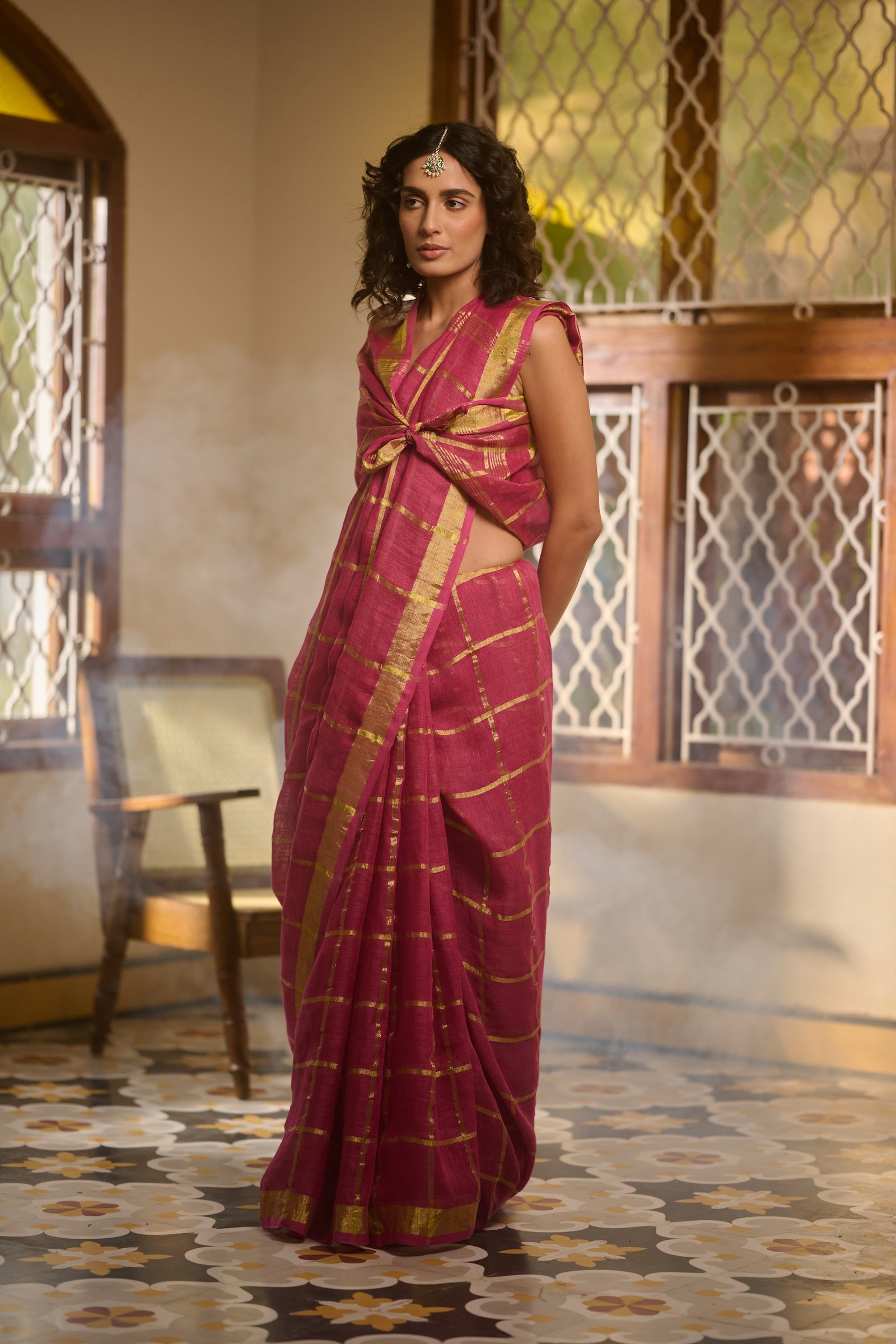Linen zari checks pink saree
